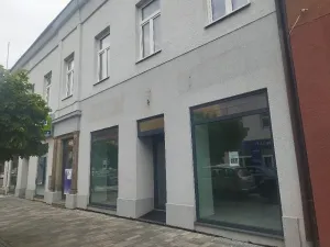 Pronájem obchodního prostoru, Pardubice, 17. listopadu, 133 m2