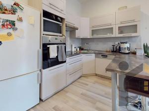 Pronájem bytu 2+kk, Praha - Michle, Nuselská, 49 m2