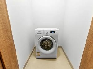 Pronájem bytu 3+kk, Praha - Karlín, Nekvasilova, 92 m2