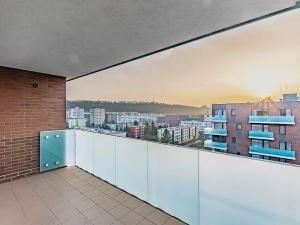 Pronájem bytu 3+kk, Praha - Karlín, Nekvasilova, 92 m2