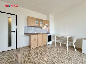 Prodej bytu 1+kk, Praha - Kamýk, Otradovická, 35 m2