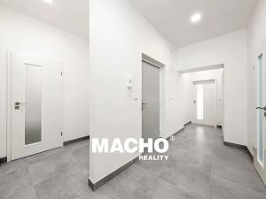 Pronájem bytu 4+1, Praha - Vršovice, Na křivce, 93 m2