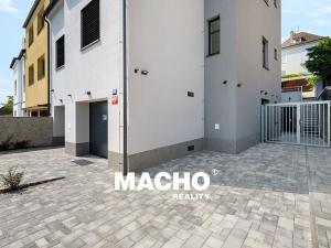 Pronájem bytu 4+1, Praha - Vršovice, Na křivce, 93 m2