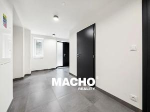 Pronájem bytu 3+1, Praha - Vršovice, Na křivce, 97 m2