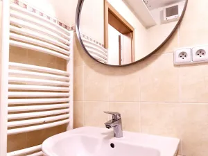 Pronájem bytu 2+kk, Praha - Malešice, Univerzitní, 63 m2