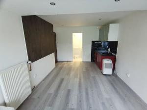 Pronájem bytu 1+kk, Praha - Záběhlice, Záběhlická, 20 m2