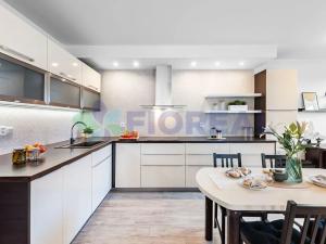 Pronájem bytu 3+kk, Praha - Vysočany, Pod Harfou, 98 m2
