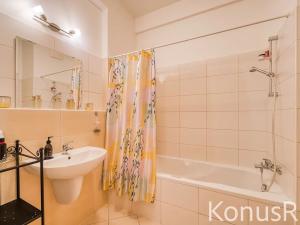 Prodej bytu 2+kk, Praha - Stodůlky, Petržílkova, 70 m2