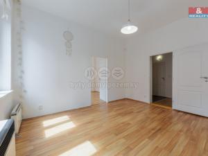 Pronájem bytu 2+1, Karlovy Vary - Stará Role, Závodu míru, 48 m2