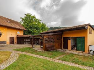 Prodej rodinného domu, Luže, 462 m2