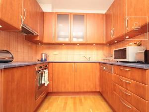 Pronájem bytu 2+kk, Praha - Smíchov, Karla Engliše, 64 m2