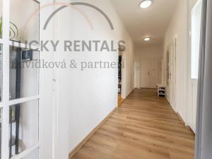 Pronájem bytu 2+1, Praha - Smíchov, U Malvazinky, 82 m2