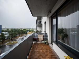 Pronájem bytu 2+kk, Praha - Vysočany, Smržových, 61 m2