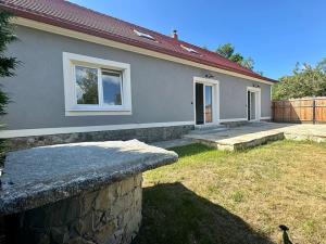 Pronájem vícegeneračního domu, Stará Huť, Karla Dvořáka, 300 m2