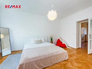 Pronájem bytu 2+1, Praha - Podolí, Nedvědovo náměstí, 54 m2