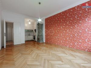 Prodej bytu 2+kk, Karlovy Vary, Svahová, 80 m2