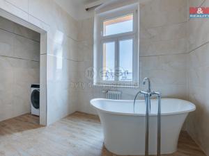 Prodej bytu 2+kk, Karlovy Vary, Svahová, 80 m2