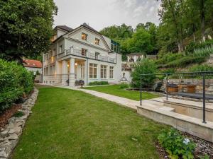 Prodej vily, Praha - Lysolaje, Čábelecká, 850 m2