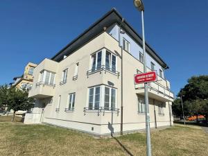 Prodej bytu 2+1, Praha - Zbraslav, Jaromíra Vejvody, 62 m2