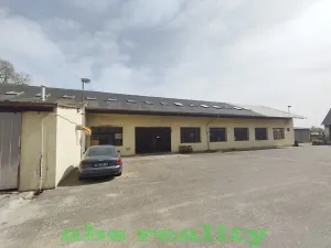 Pronájem skladu, Straky, 850 m2