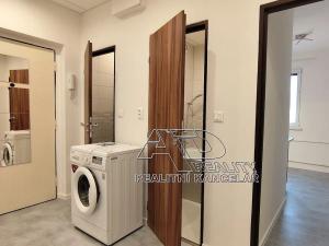 Pronájem bytu 2+kk, Praha, Na Petřinách, 50 m2