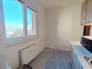Pronájem bytu 2+kk, Praha, Na Petřinách, 50 m2