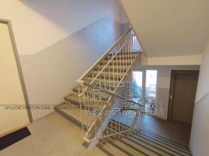 Pronájem bytu 2+kk, Praha, Na Petřinách, 50 m2