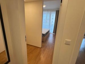 Pronájem bytu 2+kk, Praha - Holešovice, U Pergamenky, 56 m2