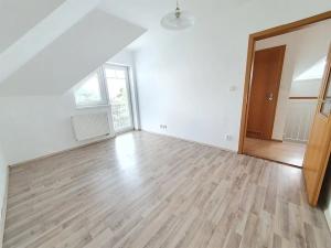 Pronájem rodinného domu, Praha, 200 m2