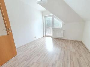 Pronájem rodinného domu, Praha, 200 m2