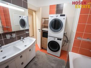 Prodej bytu 3+kk, Holubice, 74 m2