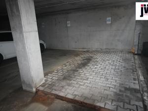 Pronájem garážového stání, Plzeň, Poděbradova, 11 m2