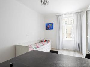 Pronájem bytu 1+kk, Praha - Žižkov, Slavíkova, 27 m2