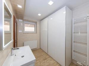 Prodej rodinného domu, Praha - Suchdol, Osvobození, 314 m2