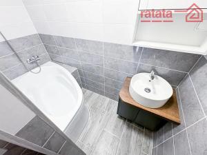 Pronájem bytu 3+1, Klášterec nad Ohří, Školní, 66 m2