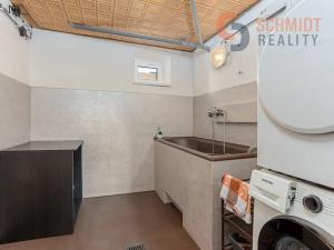 Prodej rodinného domu, Velké Bílovice, nám. Osvoboditelů, 350 m2