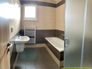 Prodej rodinného domu, Hostomice, Polní, 95 m2