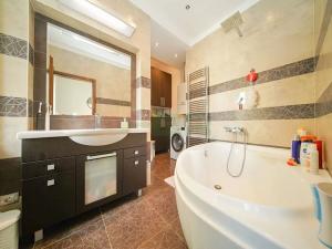 Pronájem bytu 2+kk, Praha - Nusle, U Slovanské pojišťovny, 47 m2