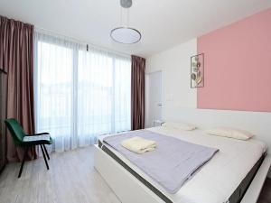 Pronájem bytu 3+kk, Praha - Košíře, Hlaváčkova, 85 m2