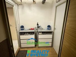 Pronájem bytu 2+kk, Brno, Bzenecká, 32 m2