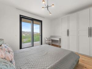 Pronájem bytu 2+kk, Praha - Modřany, Československého exilu, 58 m2