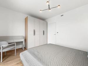 Pronájem bytu 2+kk, Praha - Modřany, Československého exilu, 58 m2