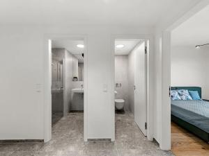 Pronájem bytu 2+kk, Praha - Modřany, Československého exilu, 58 m2