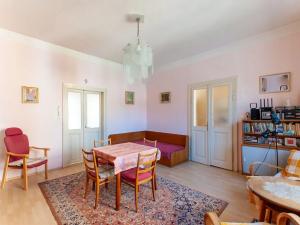Prodej rodinného domu, Úpice, náměstí T. G. Masaryka, 640 m2