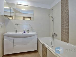 Prodej bytu 3+1, Pardubice - Zelené Předměstí, Palackého třída, 92 m2