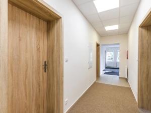 Prodej obchodního prostoru, Praha - Kobylisy, Klapkova, 246 m2