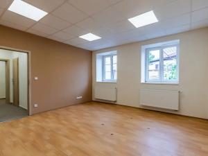Prodej obchodního prostoru, Praha - Kobylisy, Klapkova, 246 m2