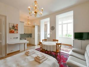 Pronájem bytu 1+kk, Praha - Vinohrady, Italská, 44 m2