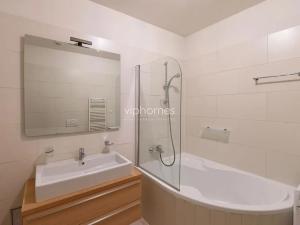 Pronájem bytu 1+kk, Praha - Vinohrady, Italská, 44 m2