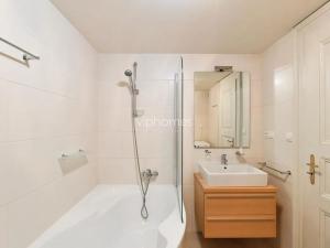 Pronájem bytu 3+kk, Praha - Vinohrady, Italská, 104 m2